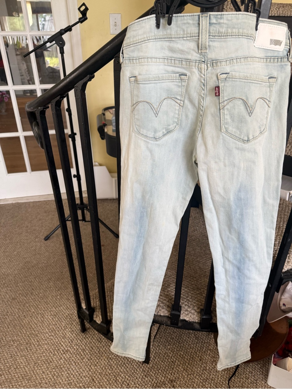 Levi's Light Wash Women's Skinny Jeans - Classic Stretch Fit